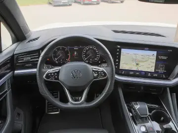 Volkswagen Touareg 3.0 TDI 4M R-Line Black Matrix Panorama