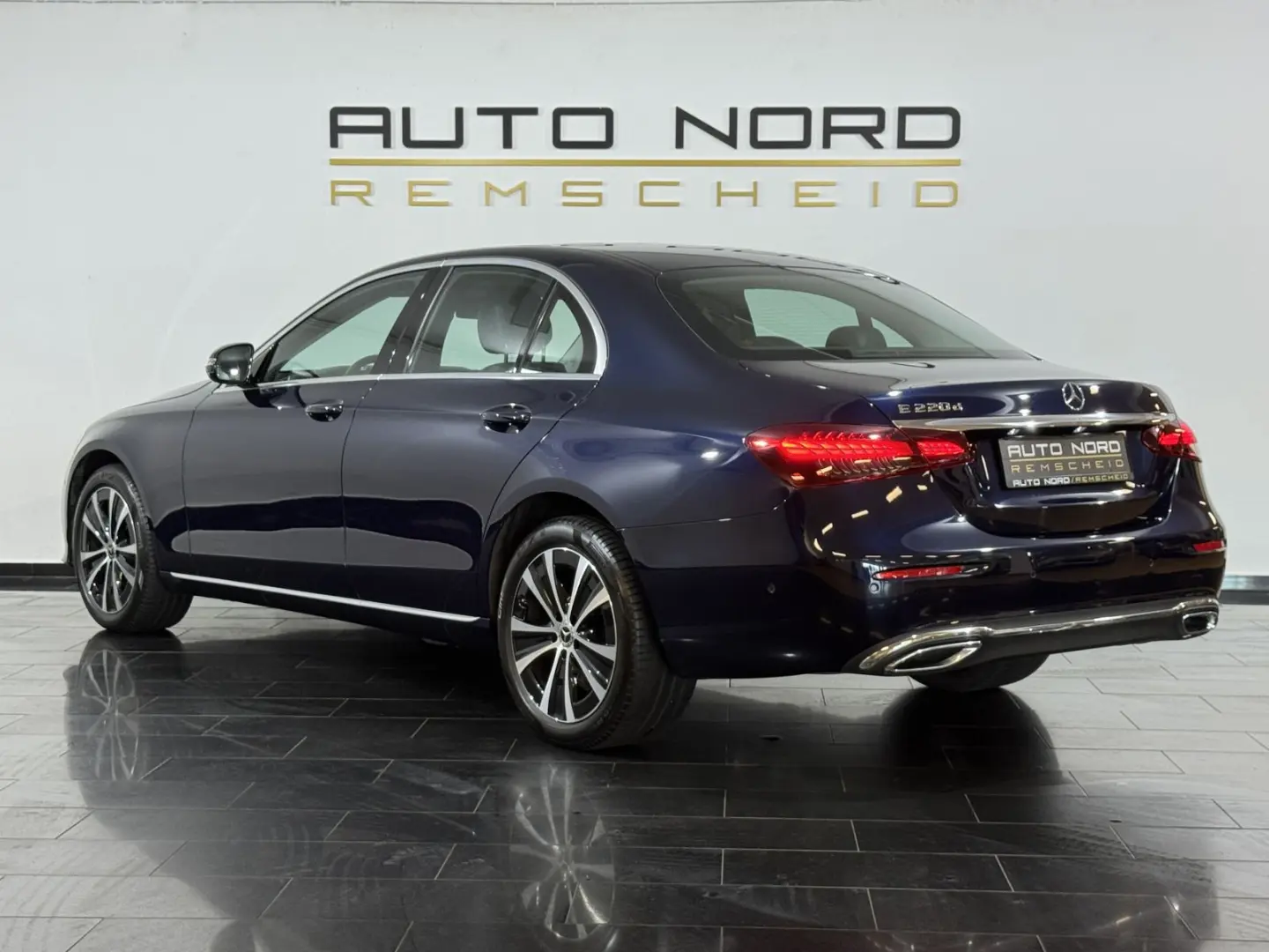 E 220 d Limo Exclusive Media Memory Kamera