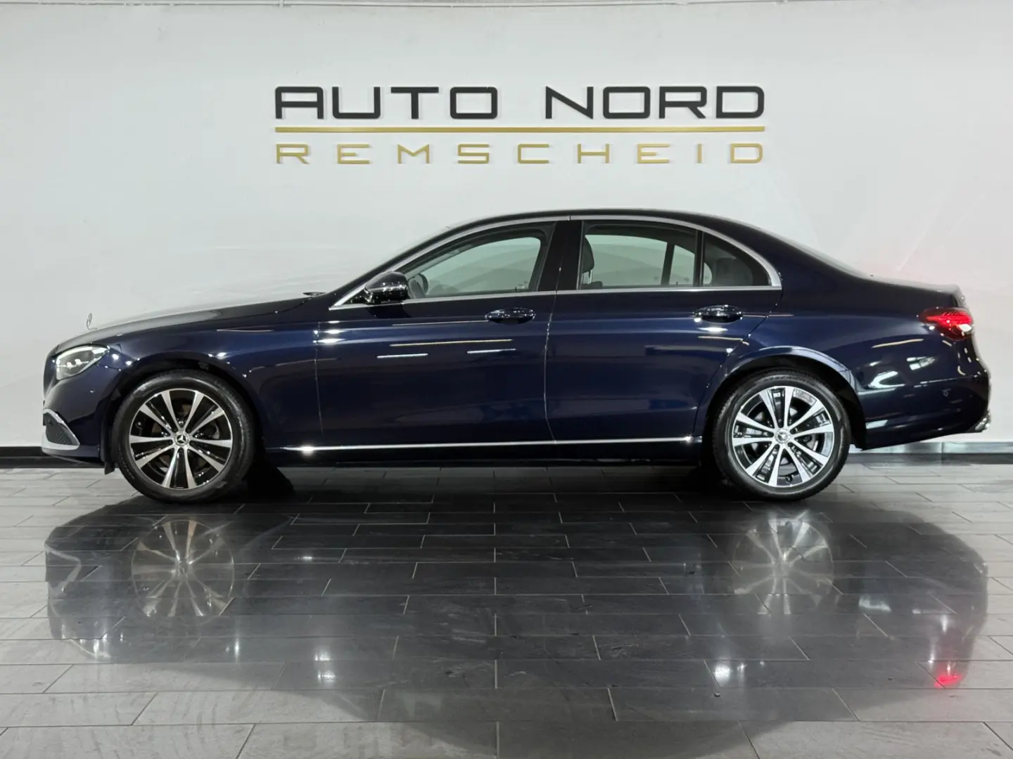 E 220 d Limo Exclusive Media Memory Kamera