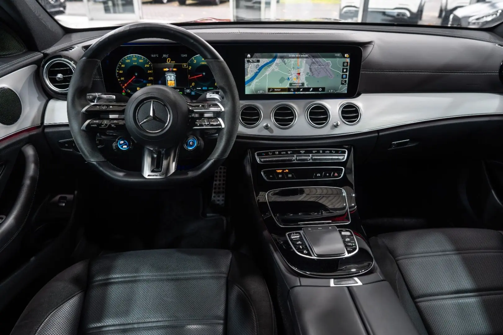 E 53 AMG 4M   DYNAMIK  DRIVER`S SPORTABGAS NIGHT