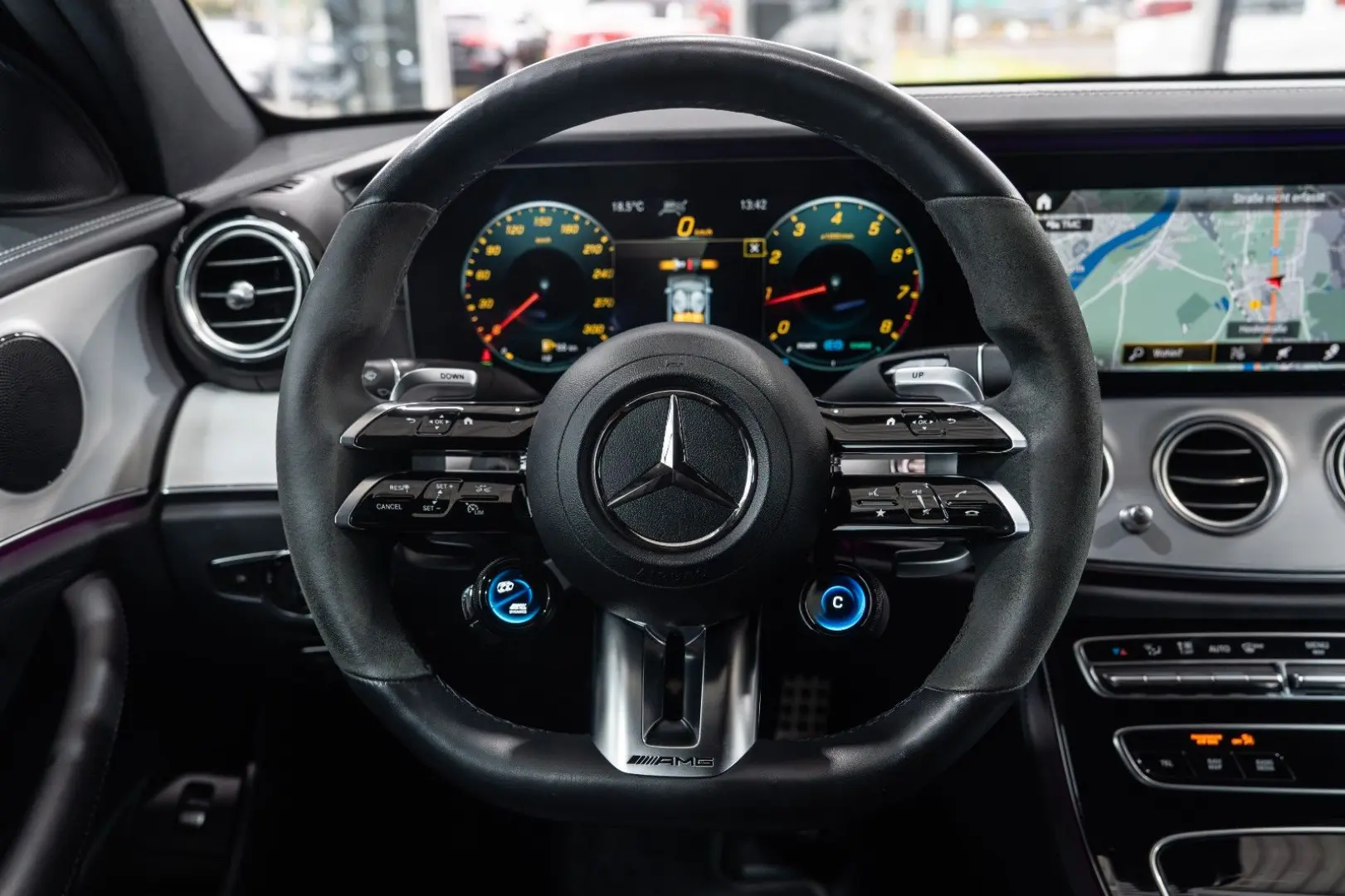 E 53 AMG 4M   DYNAMIK  DRIVER`S SPORTABGAS NIGHT