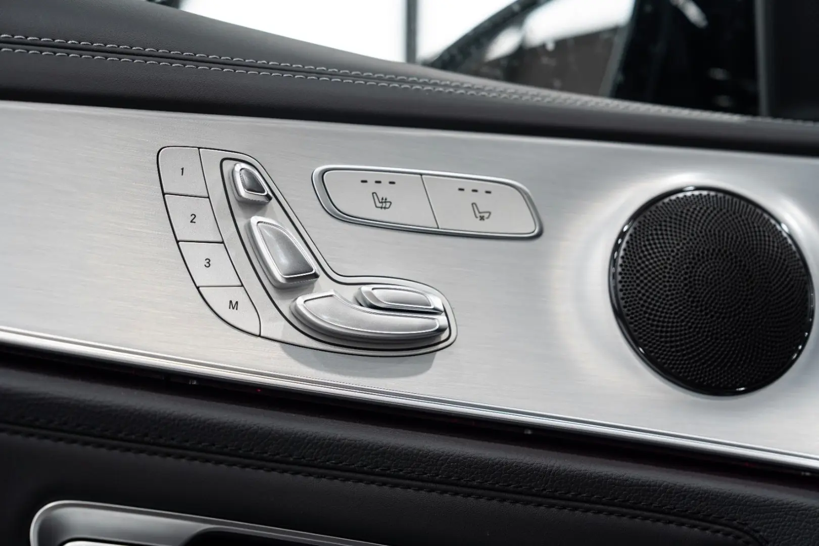 E 53 AMG 4M   DYNAMIK  DRIVER`S SPORTABGAS NIGHT