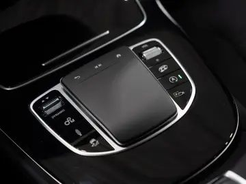 E 53 AMG 4M   DYNAMIK  DRIVER`S SPORTABGAS NIGHT