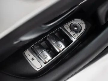 E 53 AMG 4M   DYNAMIK  DRIVER`S SPORTABGAS NIGHT