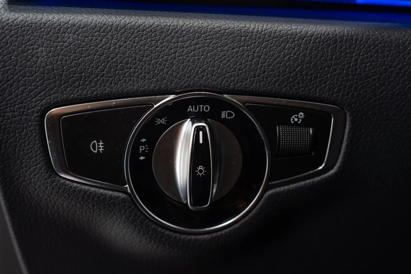 E 53 AMG 4M   DYNAMIK  DRIVER`S SPORTABGAS NIGHT