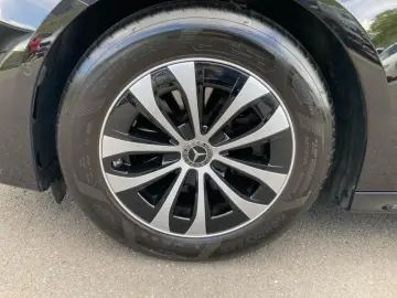 E 220 d Limousine Avantgarde LED Superscreen AHK