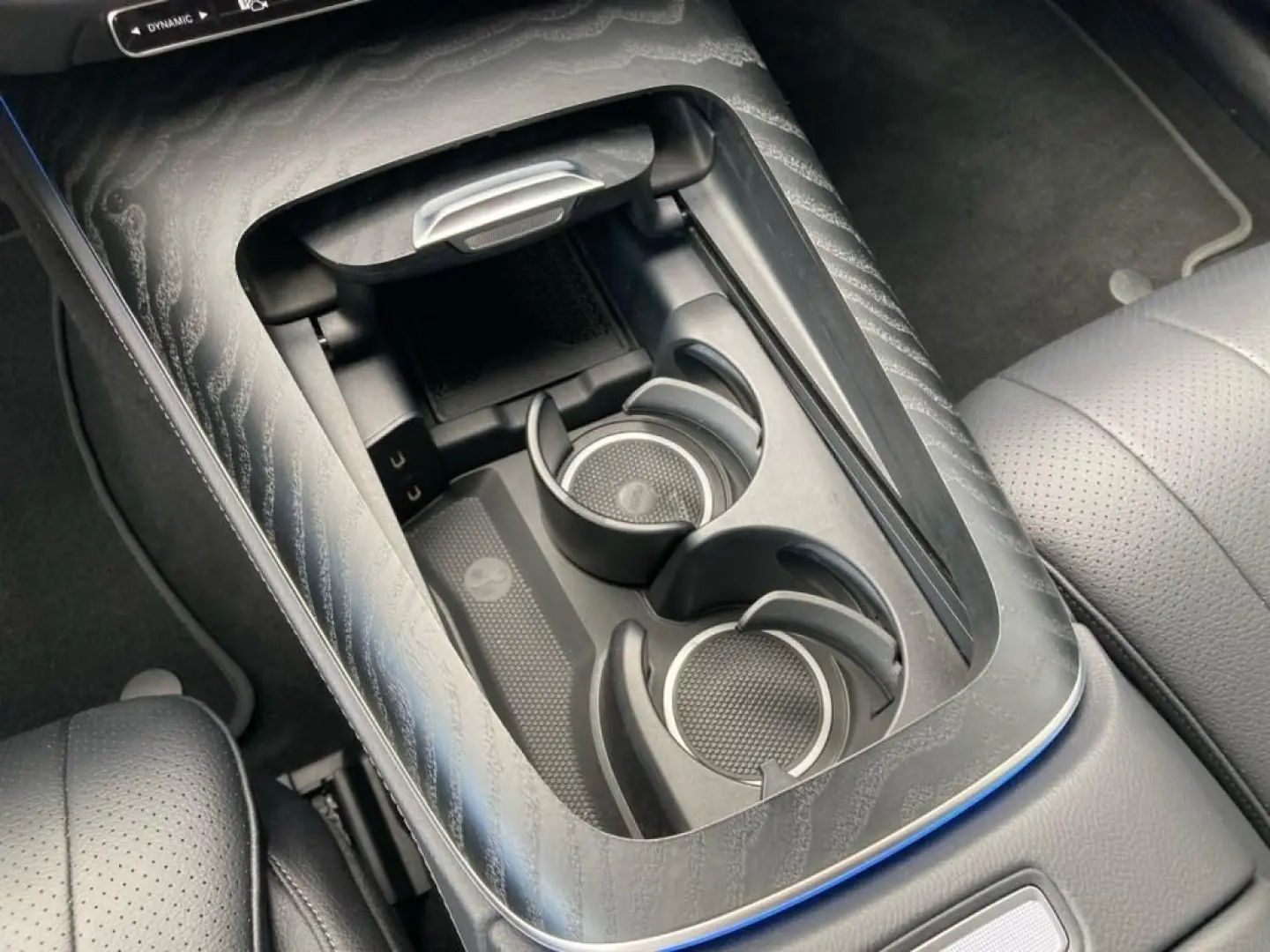 E 220 d Limousine Avantgarde LED Superscreen AHK