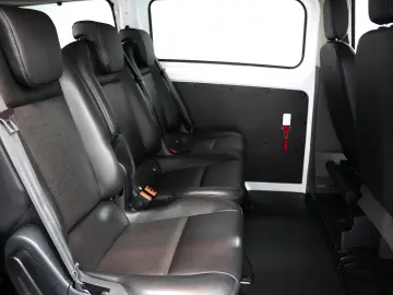 FORD TRANSIT CUSTOM 8 1 MT