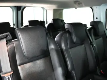 FORD TRANSIT CUSTOM 8 1 MT