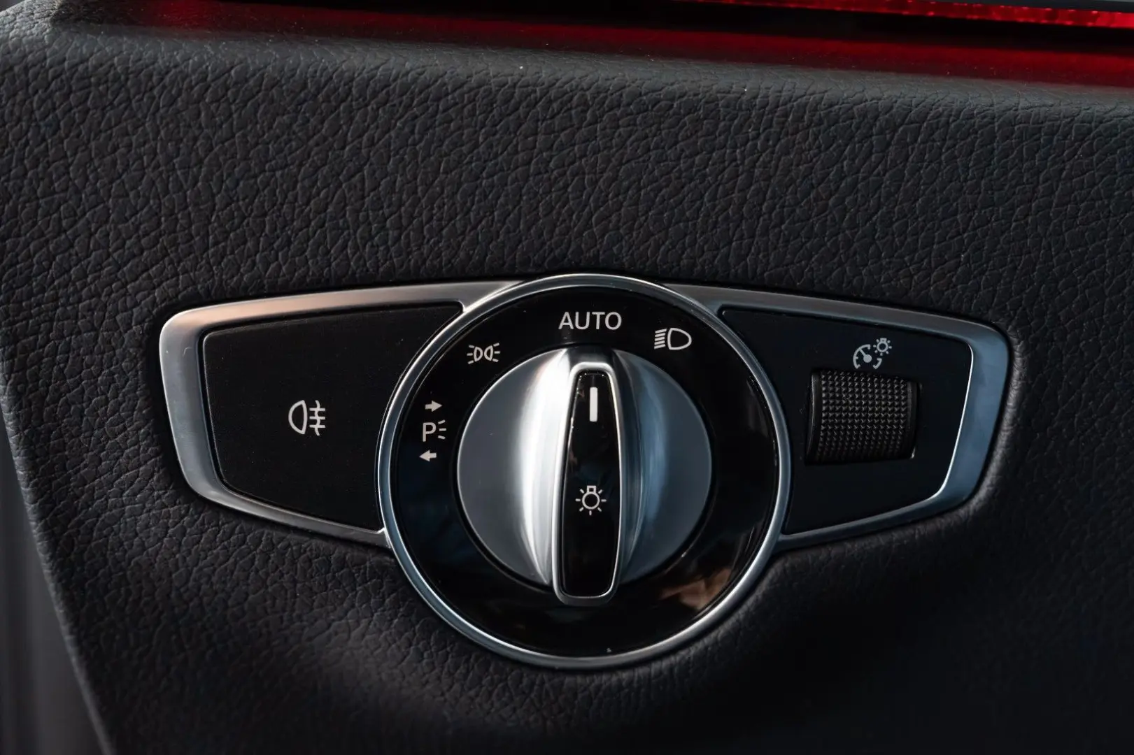 CLS 220d AMG-LINE LED NAVI DAB LEDER SHZ 1-HAND