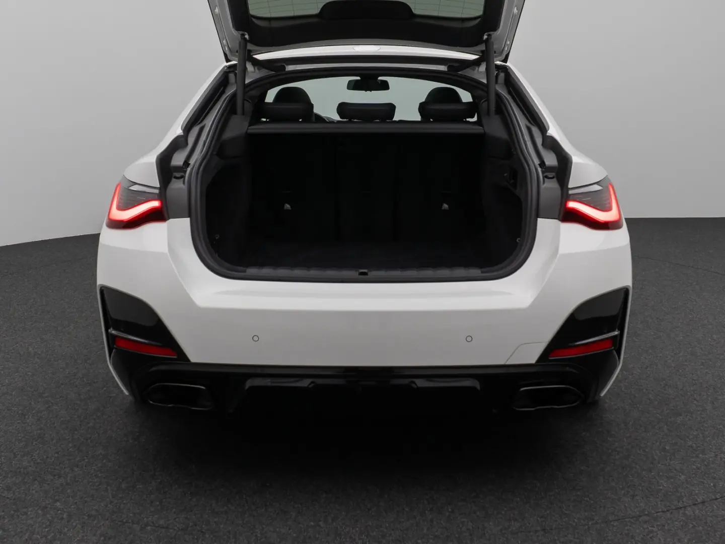 M440i xD Gran Coupé Glasdach Kamera HUD DAB H K