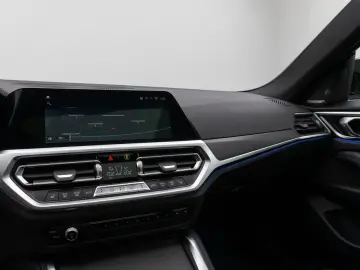 M440i xD Gran Coupé Glasdach Kamera HUD DAB H K