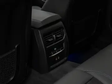 M440i xD Gran Coupé Glasdach Kamera HUD DAB H K