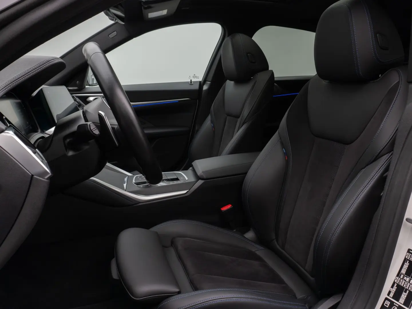 M440i xD Gran Coupé Glasdach Kamera HUD DAB H K