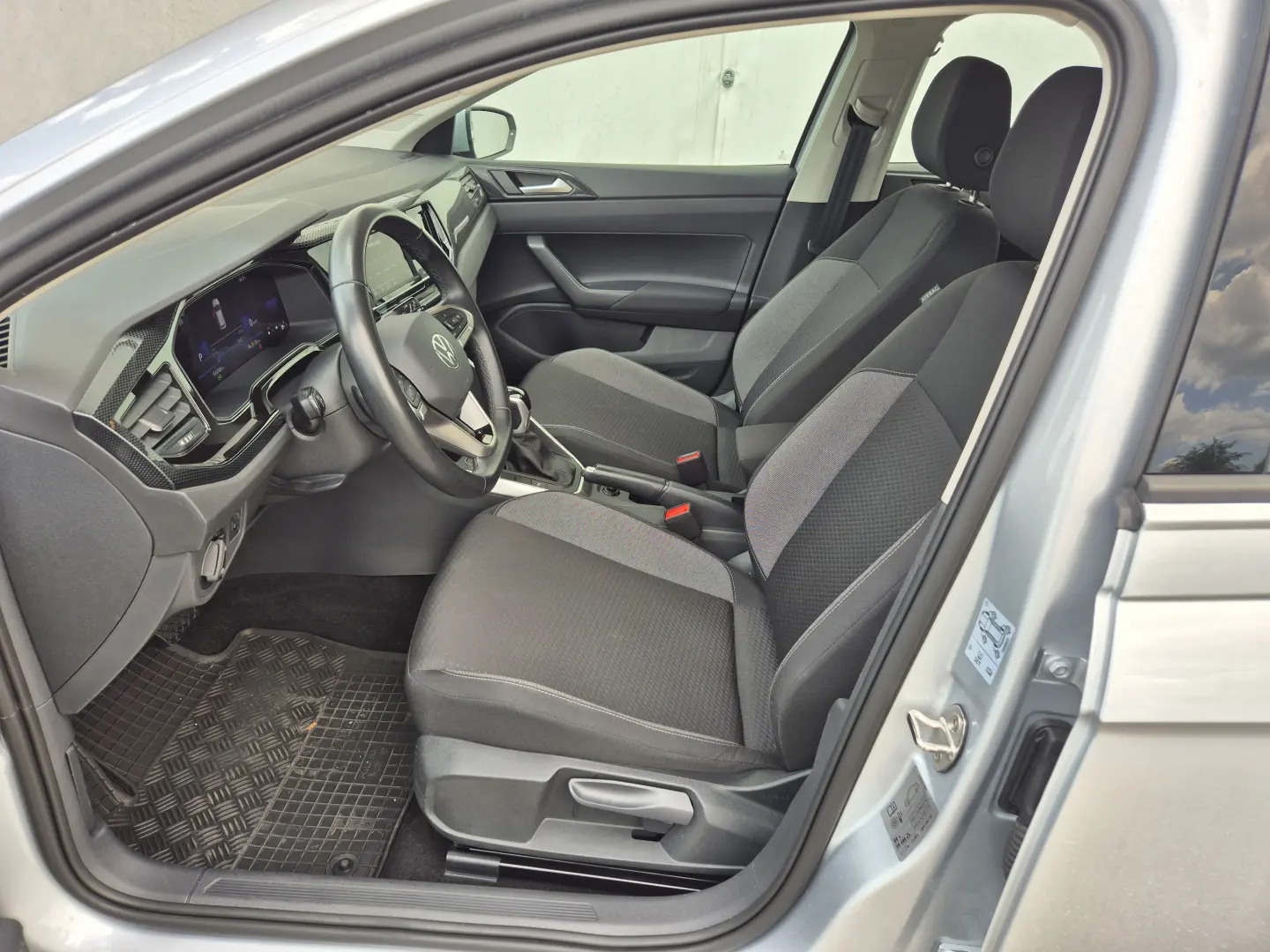 Volkswagen Polo 1.0 TSI 110 CP DSG7 Life 2023