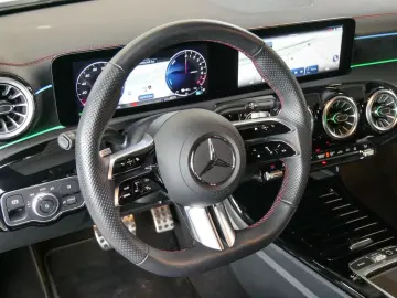 CLA 250 e Sh. B. AMG  KAM DISTR KEYL TOTW AMBIEN