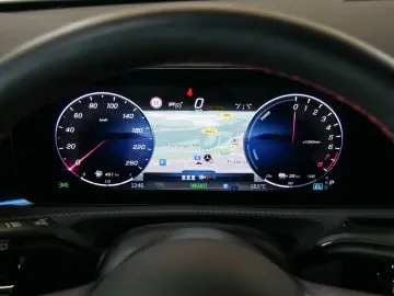 CLA 250 e Sh. B. AMG  KAM DISTR KEYL TOTW AMBIEN