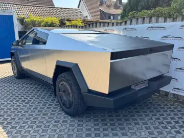 Cybertruck All-Wheel Drive