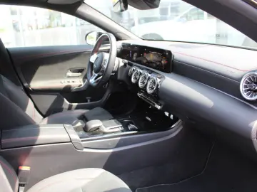 CLA 200 Coupé AMG PANO LED KAMERA NIGHT NAVI DAB