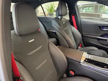 C 43 AMG 4M Distronic Pano.-Dach Burmester 3D