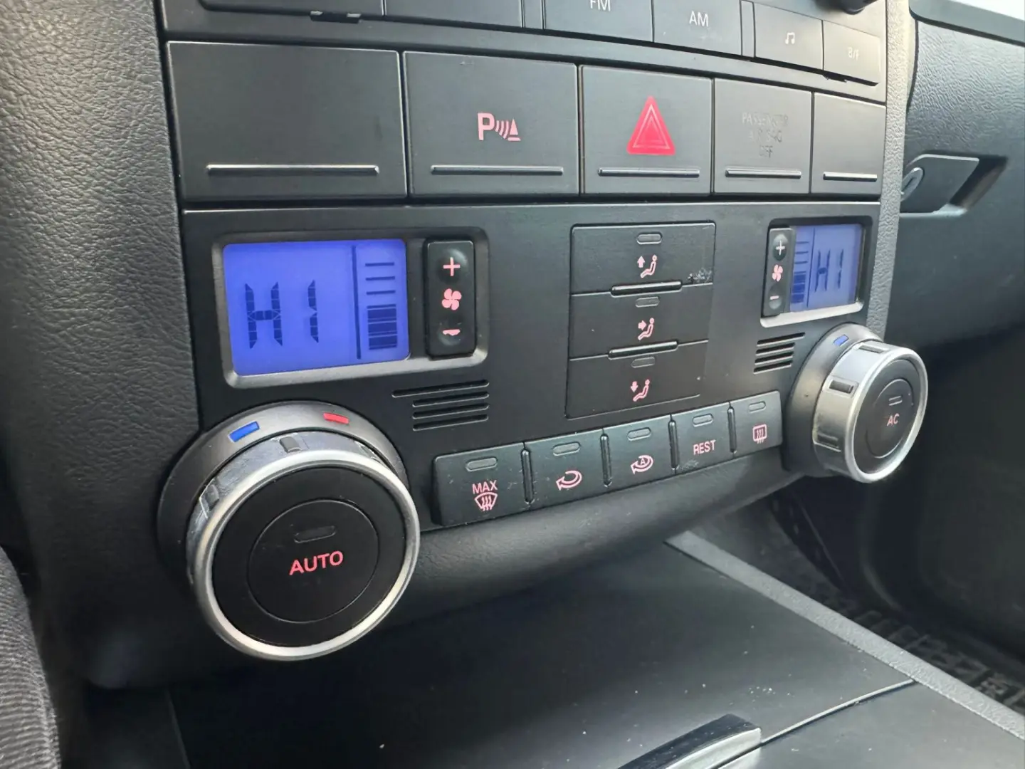 Volkswagen Touareg - 2009