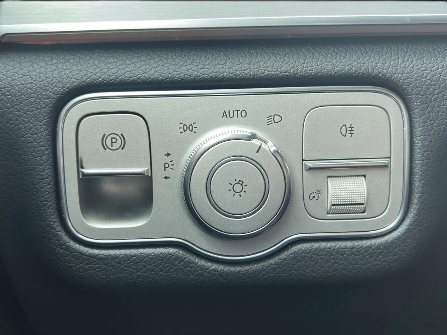 GLE 350 de Distro Kamera LED DAB ele.Sitz 19