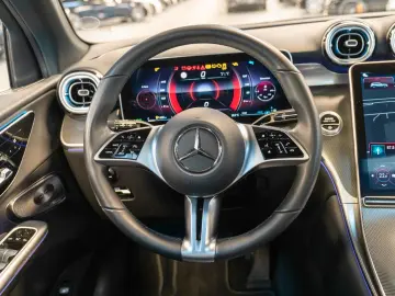 GLC 220 d 4M AVANTGARDE Burmester Pano Sitzklima