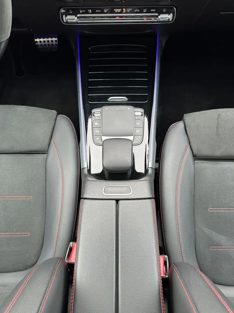 GLB 220d 4Matic AMG-Line NAV LED PANO AHK 360