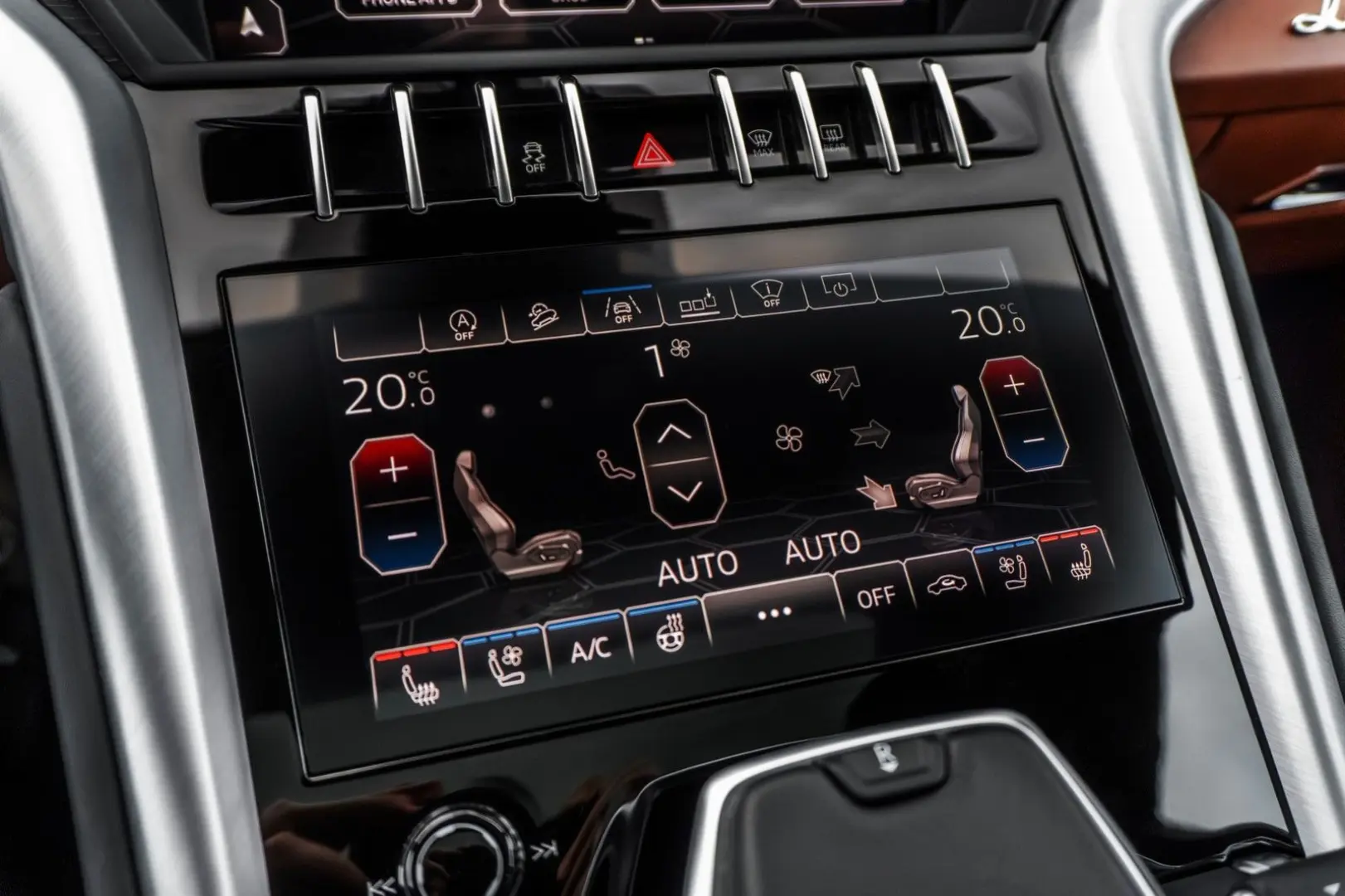 Urus - Grigio Lynx   Adv. B&O   Pano   4 Seat