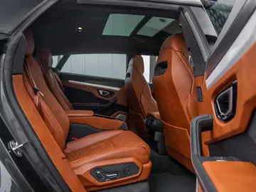 Urus - Grigio Lynx   Adv. B&O   Pano   4 Seat