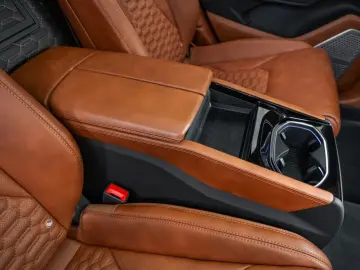 Urus - Grigio Lynx   Adv. B&O   Pano   4 Seat