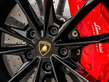 Urus - Grigio Lynx   Adv. B&O   Pano   4 Seat