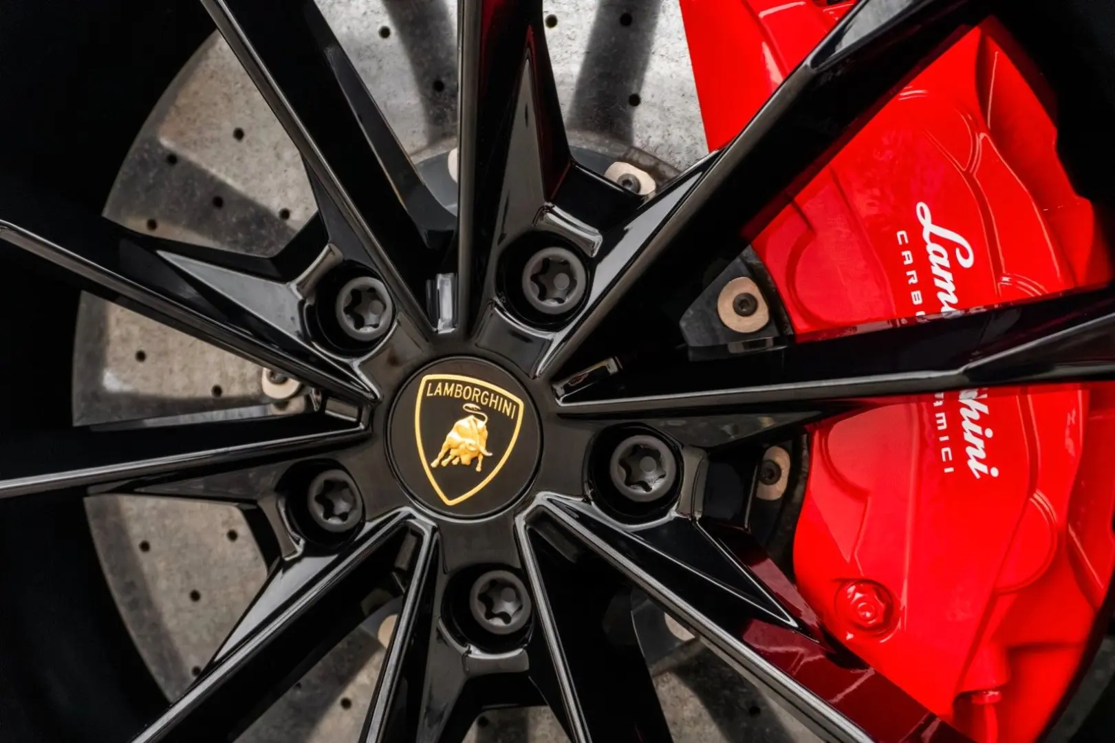 Urus - Grigio Lynx   Adv. B&O   Pano   4 Seat