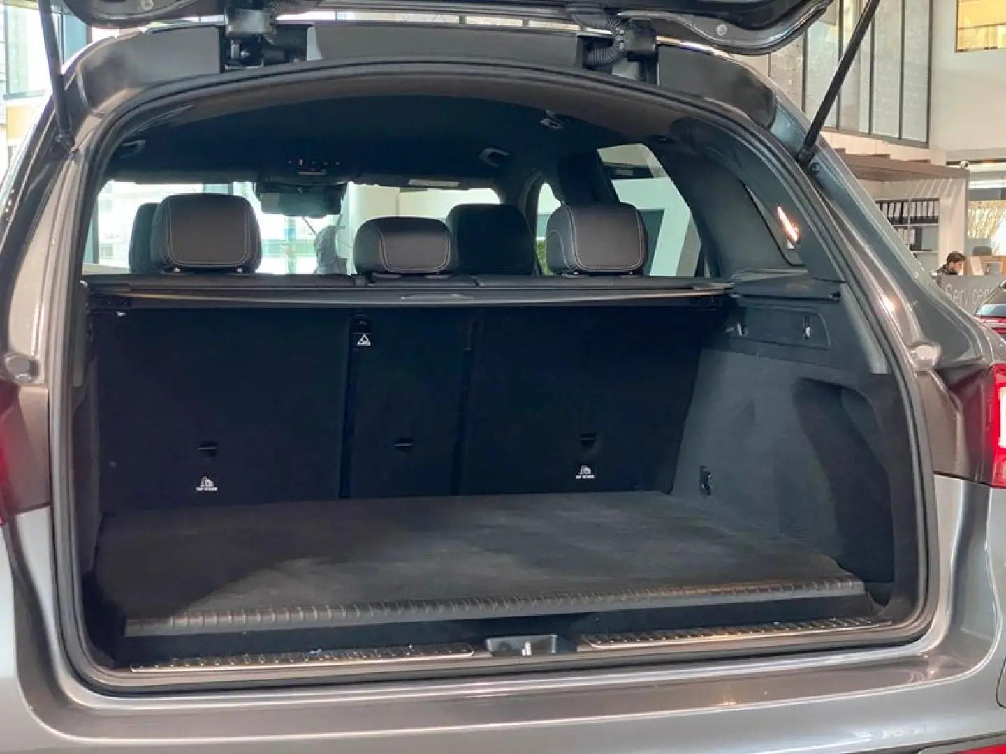 GLC 300de AMG MBUX Airmatic Burm ILS HUD DTR 360