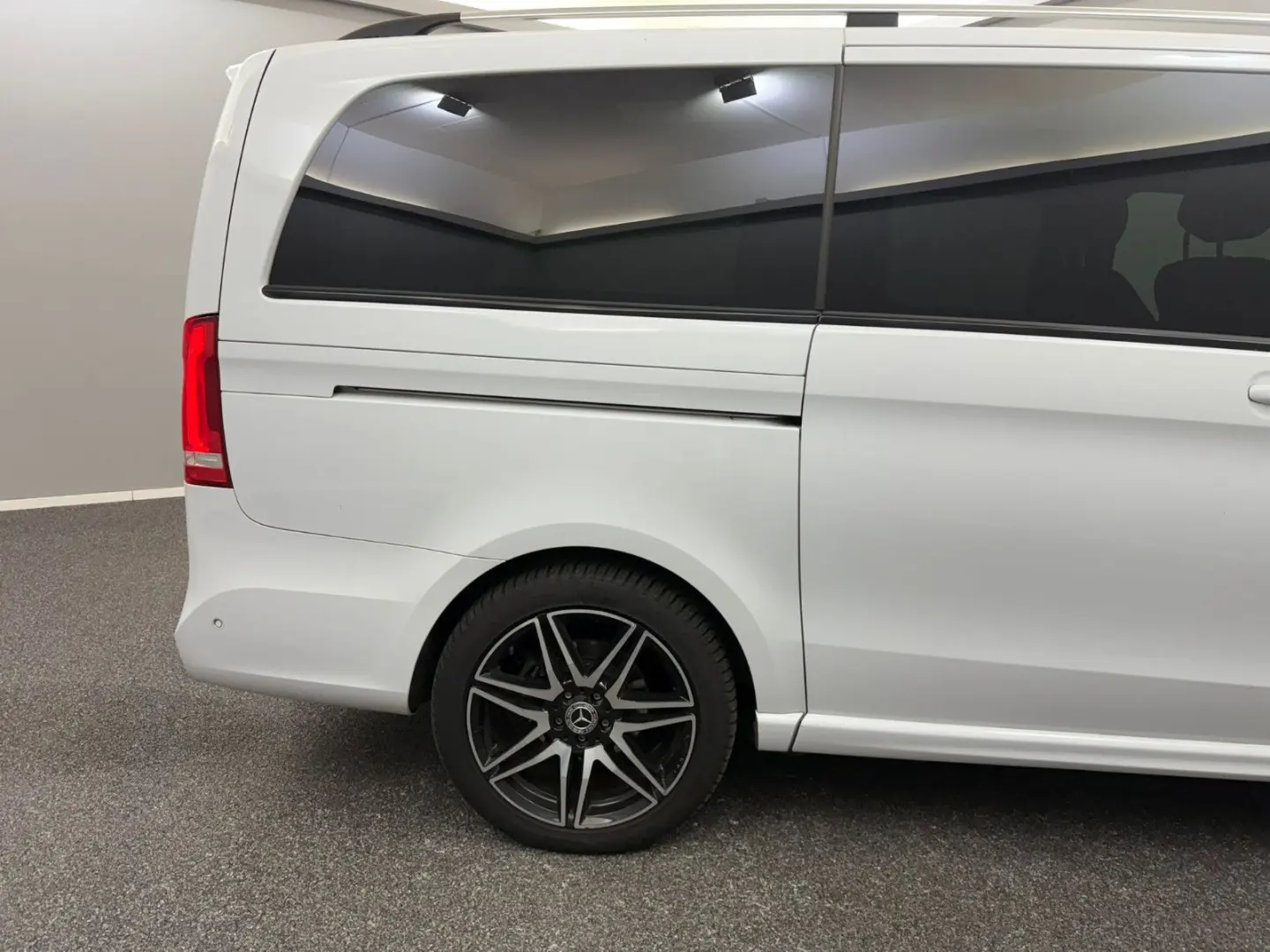 V 300d 4M AMG LINE EXCLUSIVE  2x SCHIEBE 360 AHK