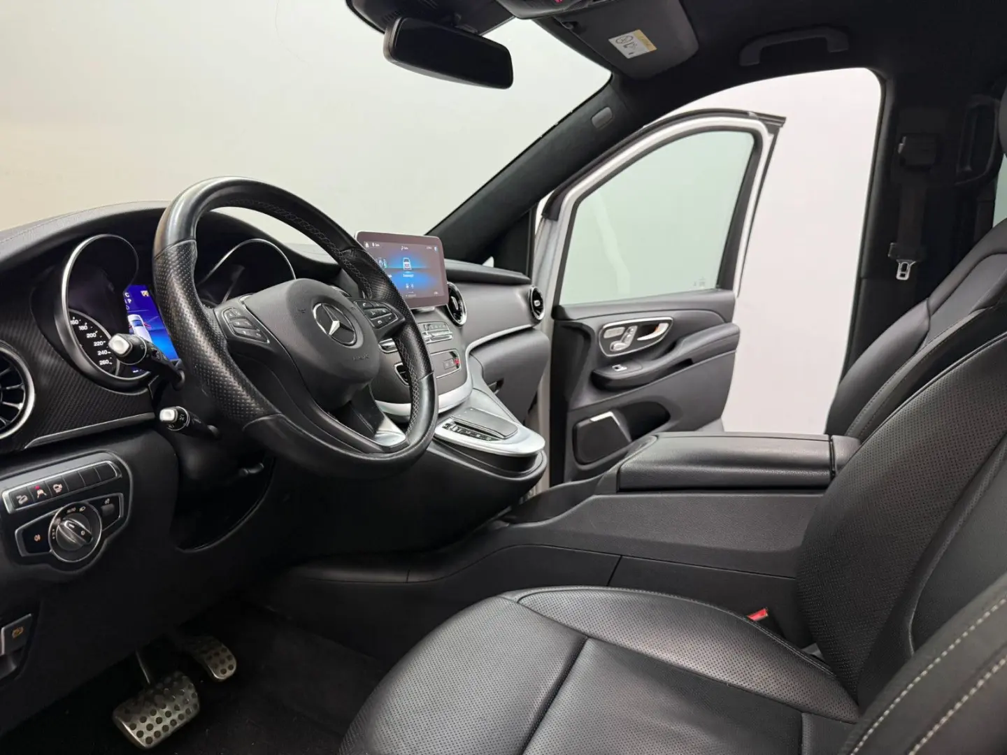 V 300d 4M AMG LINE EXCLUSIVE  2x SCHIEBE 360 AHK