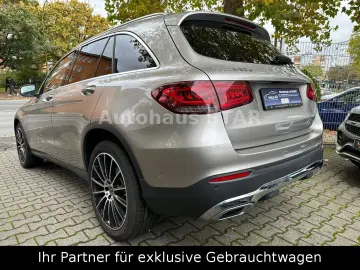 GLC 400 d 4Matic   KAMERA - SITZHZ - AHK - TEMPO