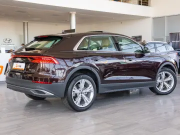 Audi Q8 55 TFSI quattro Tiptronic