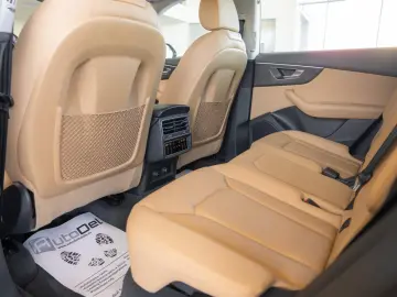 Audi Q8 55 TFSI quattro Tiptronic