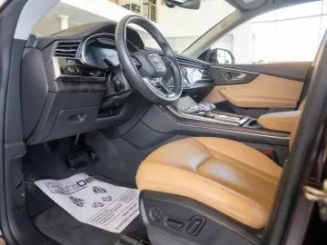 Audi Q8 55 TFSI quattro Tiptronic