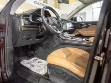 Audi Q8 55 TFSI quattro Tiptronic