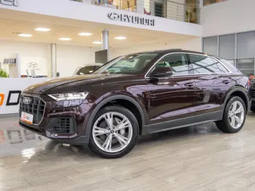 Audi Q8 55 TFSI quattro Tiptronic