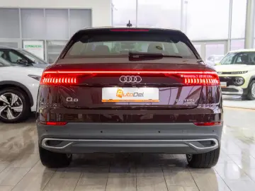 Audi Q8 55 TFSI quattro Tiptronic