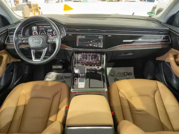 Audi Q8 55 TFSI quattro Tiptronic