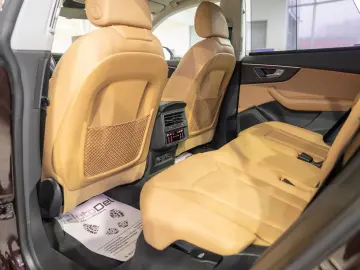 Audi Q8 55 TFSI quattro Tiptronic