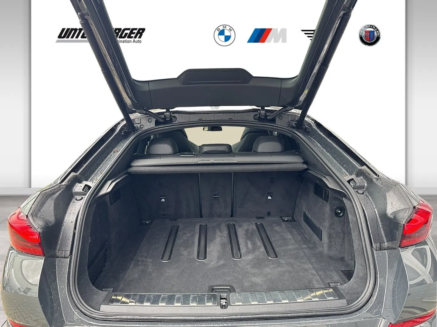 X6 xDrive40d M-Sport  22   M-Sitz  AHK  Soft Clo