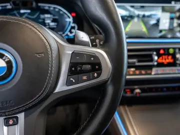 X5 xDrive 45e X-Line PANO AHK HUD 360  LASER LED