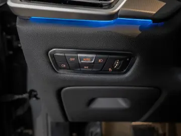 X5 xDrive 45e X-Line PANO AHK HUD 360  LASER LED