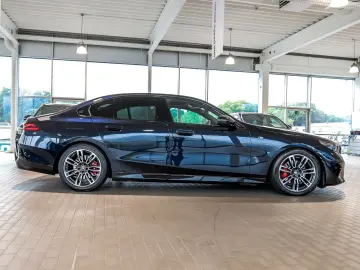 520d xDrive MSportPro Pano AHK Sitzbelüft. H&R