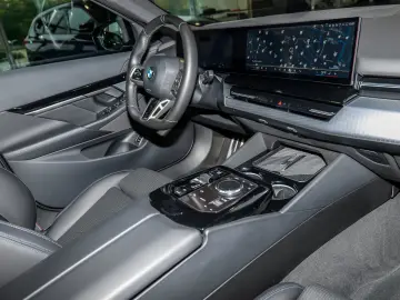 520d xDrive MSportPro Pano AHK Sitzbelüft. H&R